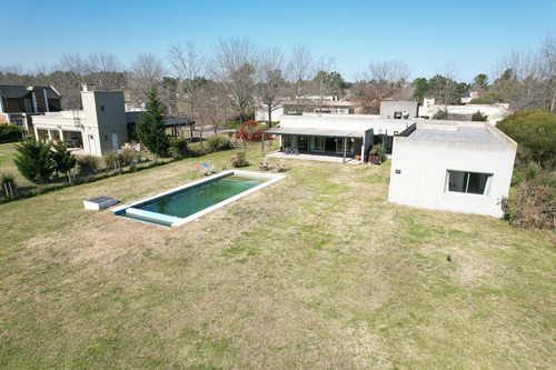 Casa En B° Privado San Joaquin