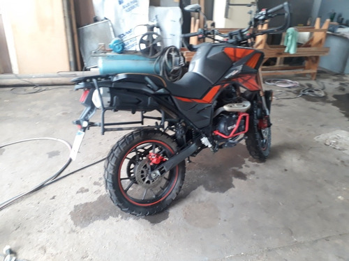 Jawa Tekken 250 Chocada