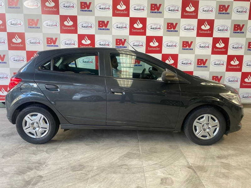 Imagem 2 de 12 de Chevrolet Onix 1.0 Mt Joy 2018