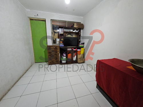 Casa Con Amplio Terreno En Comuna El Bosque