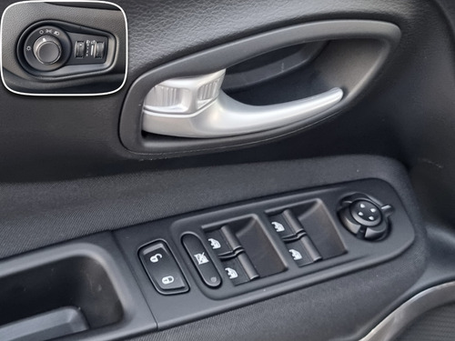 Imagen 10 de 15 de Jeep Renegade Sport 1.8 At