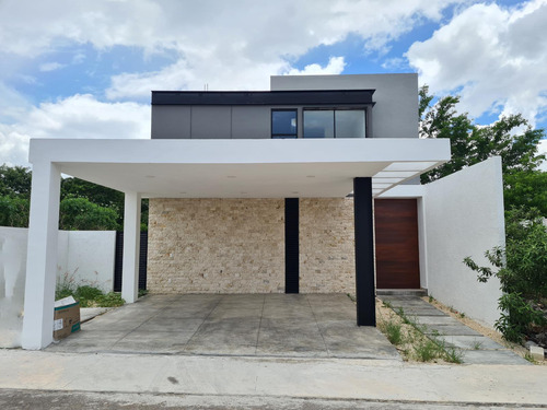 Casa Equipada En Venta En Privada Canaria Conkal | Norte De Mérida 