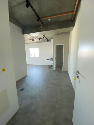 Imagem 12 de 12 de Sala Comercial A 50 Metros Do Metro Sao Joaquim, Pacote R$ 3.500,00 - L-1582