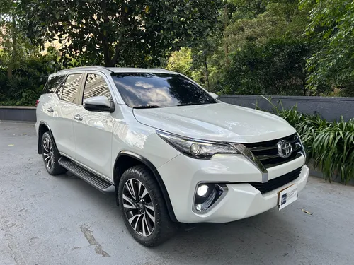 Toyota Fortuner 2.4 Street At 7As