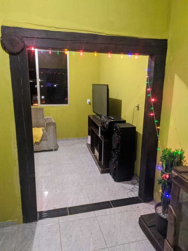 Casa Excelente Com 3 Quartos E Dois Banheiros Mais Quintal