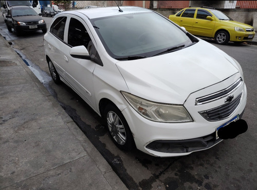 Imagem 1 de 5 de Chevrolet Onix 2014 1.0 Ls 5p