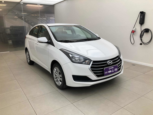 Imagem 3 de 10 de Hyundai Hb20s 2018 1.6 Comfort Plus Flex 4p