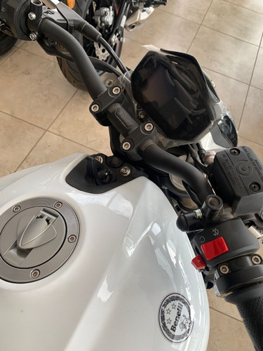 Imagen 8 de 15 de Benelli 752 S