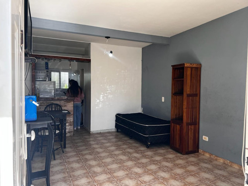 Casa Monohambiente En Pilar Centro