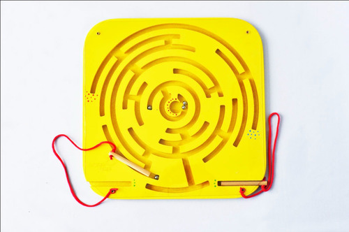 Juego Didactico De Pared Labertinto Buscacaminos Imantado Multicolor