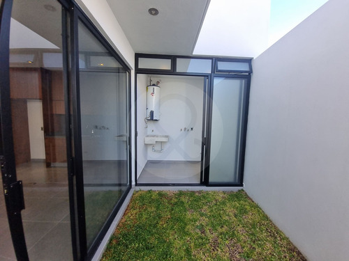 Casa En Venta En Bosque Real De Santa Anita, Tlajomulco Listo Para Estrenar