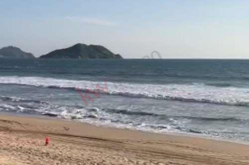 Imagen 2 de 16 de Único Terreno Habitacional A Pie De Playa En Mazatlán