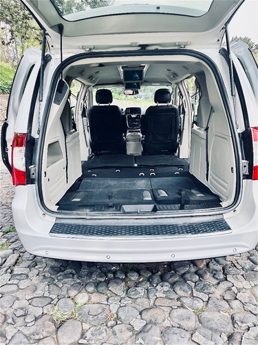 Chrysler Town & Country