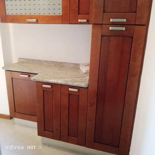 En Venta Lujoso Ph Urb. La Tahona De 420m2 / 4h / 7b / 4p / 1 M