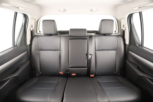 Imagen 9 de 15 de Toyota Hilux 4x2 Dc Srx 2.8 Tdi 6 At