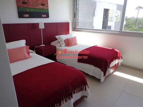 Imagen 18 de 25 de Apartamento En Venta Y Venta, Rincon Del Indio 2 Dormitorios, Con Parrillero Propio