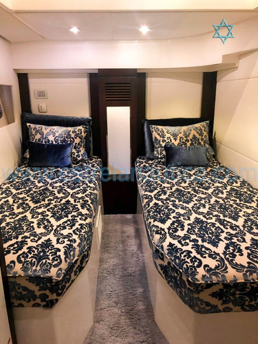 Imagem 10 de 14 de Lancha Phantom 64 Iate Ferretti Fs Triton Focker Intermarine