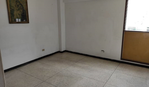 Imagen 7 de 9 de Apartamento En Venta En La Candelaria Lv 0412.210.4403