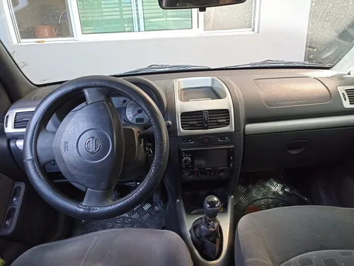 Nissan Platina 1.6 Emotion Ac Mt
