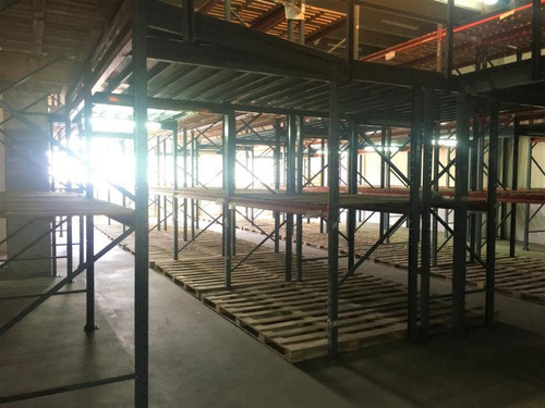 Galpón De 3.000m2 En Tres Cruces