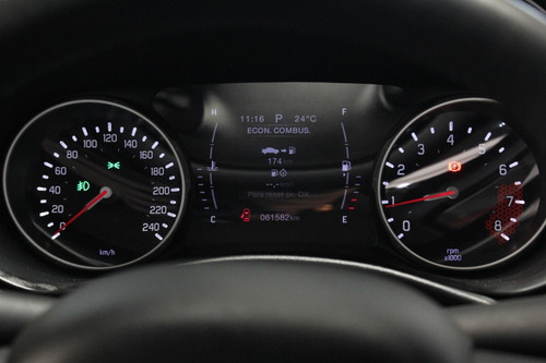 Imagem 14 de 17 de Fiat Toro 1.8 16v Evo Flex Freedom At6