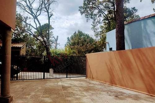 Imagen 25 de 25 de Casa En Renta En Avandaro A Dos Cuadras Del Centro
