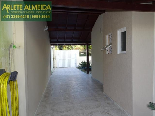 Imagem 1 de 15 de Casa No Bairro Centro Em Porto Belo Sc - 1299