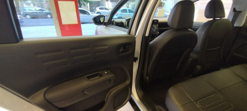 Imagen 11 de 17 de Citroen C4 Cactus Vti Eat6 Feel Pack Look Am22 A
