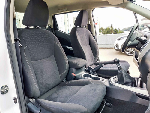 Imagen 8 de 11 de Nissan Frontier Np300 2020 4p Xe L4/2.4 Man