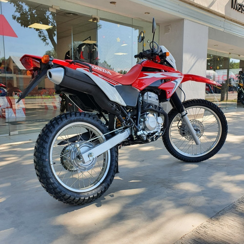Imagen 3 de 9 de Honda Xr 250 Roja - 0 Km - Tornado - Envio A Todo El País