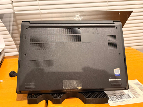 Lenovo Thinkpad E14 G2 Ryzen 7 4700u 40gb 512gb 14 Fhd Offi Negro (Usado)