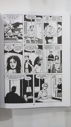 Livro Maggie A Mecanica - Jaime Hernandes Ed. Veneta 2023 (Usado)