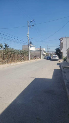 Terreno Plano En Tultepec, A 7 Minutos Del Centro.
