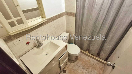 Cómodo Apartamento En Plena Avenida Ribereña De Cabudare. 2 Habitaciones, 2 Baños, Urbanismo Con Triple Seguridad. A Solo 5 Minutos Del Este De Barquisimeto. Mls #25-23252 Pm