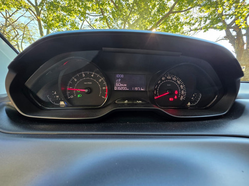 Peugeot 2008 1.6 Feline am20