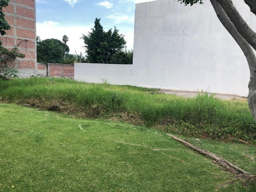 Terreno En Esquina, Privada Con Vigilancia, Par Vial Jiutepec