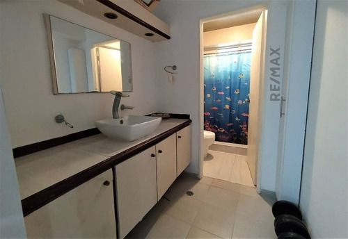 Imagen 9 de 18 de Re/max 2mil Vende Apartamento Remodelado En La Urb. Maneiro - Isla De Margarita