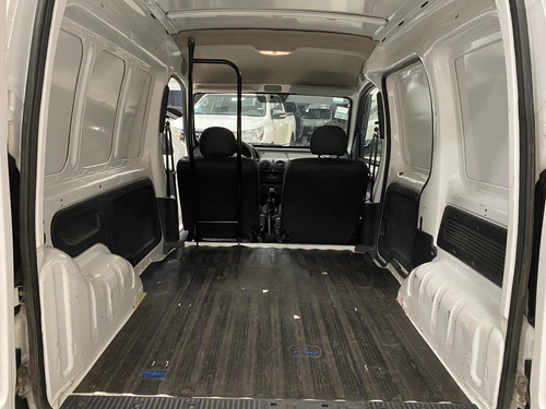 Imagen 10 de 14 de Renault Kangoo 2016 1.6 Furgon Ph3 Confort 1plc