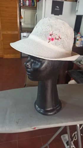 Gorra Sombrerito Hilo Tramado Blanco Con Bordadito Va Para M (Usado)