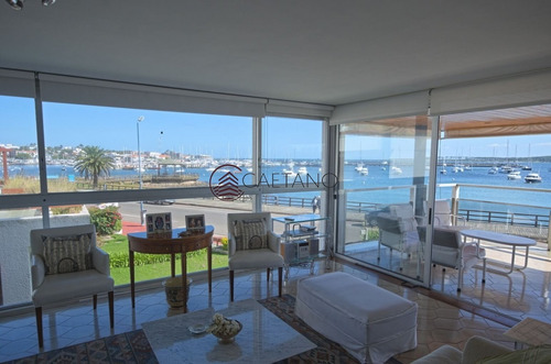 Apartamento Frente Al Puerto En Alquiler- Ref: 2563