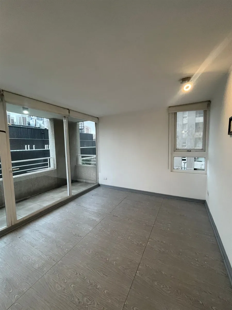 Imagen 3 de 21 de Departamento En Arriendo De 3 Dorm. En San Miguel