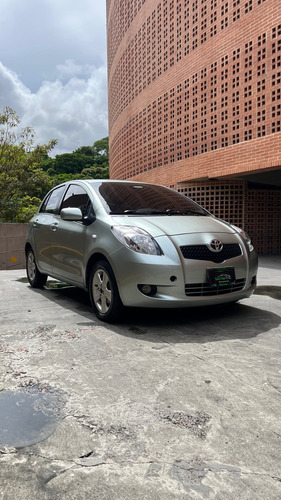 Toyota Yaris 4 Puertas Sincronica 2006