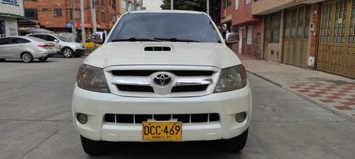 Toyota Hilux Vigo Srv