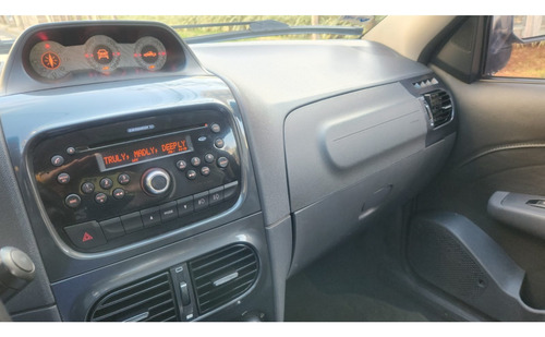 Fiat Strada 1.8 MPI ADVENTURE CE 16V FLEX 2P MANUAL