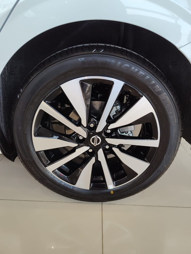 Nissan Sentra 2.0 Advance Cvt