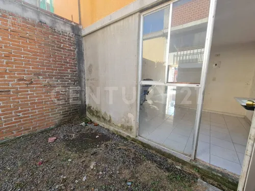 Casa En Venta En Galaxia La Laguna, Cerca De Bulevar Carmelitas.