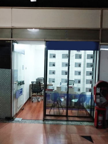 Venta Local Comercial En Galería Ubicado Sobre Avenida Santa Fe