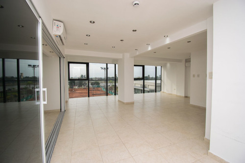 Imagen 5 de 8 de Oficina En Venta. Puerto Amarras. Torre Ii.-