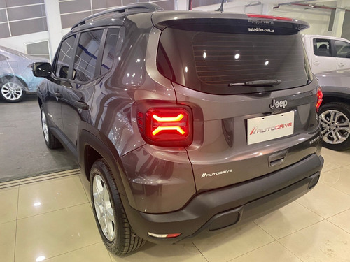 Imagen 25 de 25 de Jeep Renegade Sport H