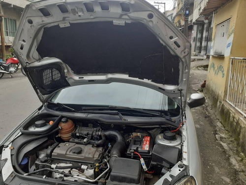 Imagem 13 de 13 de Peugeot 206 2006 1.4 Holiday 5p